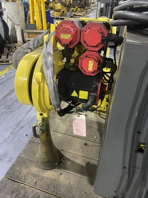 USED 2006 FANUC R-2000iA/200T + R-J3iB
