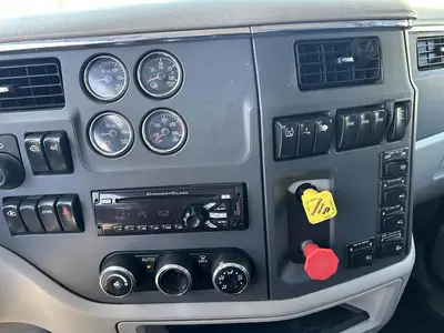USED 2018 PETERBILT 579
