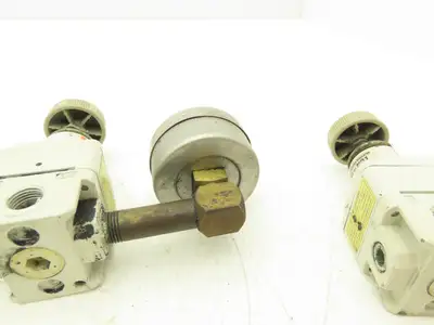 SMC IR1010-N01 IR1010-N01 Precision Pressure Regulator 1/8" NPT 150 PSI Lot of 7