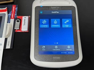 Used Invitrogen / Thermo Fisher Scientific Q33326 Spectrophotometer (UV-Vis, Fluor) Missouri US | BioLabTek #1366017