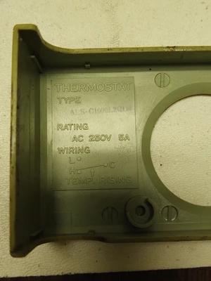 Mechanical  Temperature Controller 15°F-120°F Range, SPDT, 250V, 5A, 4" Tin Bulb