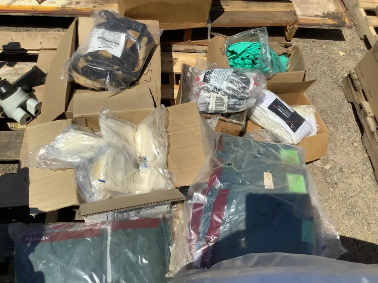 Used _UNKNOWN_ _UNKNOWN_ Gloves Michigan US | Miedema Asset Management Group #1148454