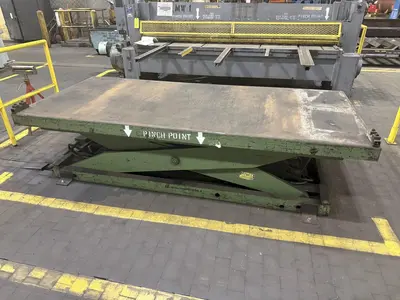 108' X 48" HYDRAULIC LIFT TABLE: STOCK #23555