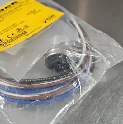 Turck RKFV 40-1M/NPT W/LN Fast Conector. Loc5E-19