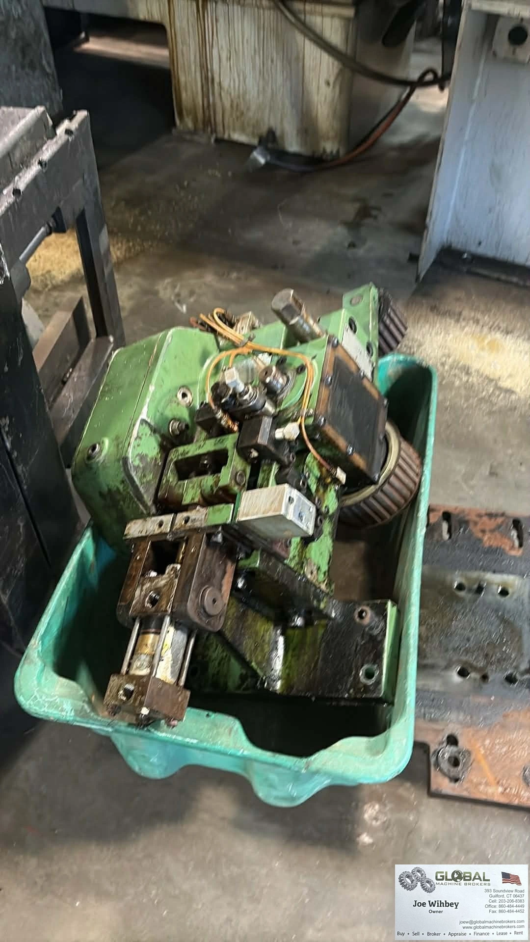 Vamco V663 Cam Feeder With Adjustable X,Z Plate Mounting Brackets