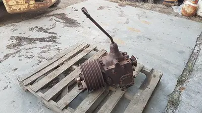 USED WARNER GEAR COMPANY T7A-1 MANUAL TRANSMISSION