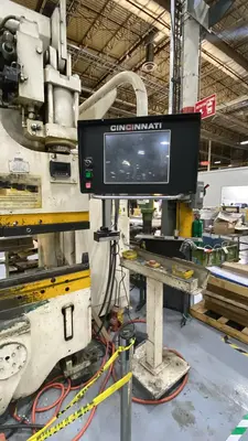 Used CINCINATI 90 AF X 8 FT Press Brakes MX | Aucto #1310711