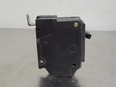 Used GENERAL ELECTRIC THQB120 Switchgears British Columbia CA | Lenmark #241440