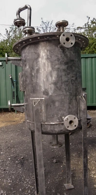 190L S/S Vert. Encl. Tank Internal Coil