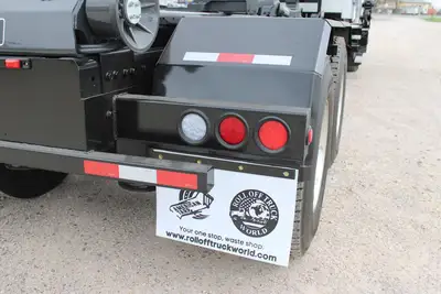 Used 2017 FREIGHTLINER 114SD Hooklifts & Roll-Offs Texas US | Roll Off Truck World #1491802