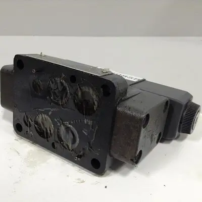 USED VICKERS DG4V-3-6C-M-U-HL7-60-B13