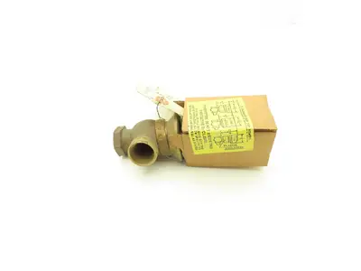 Johnson Controls V-3752-6007 1/2" Steam Union Angle Valve 3-6 PSI *READ*