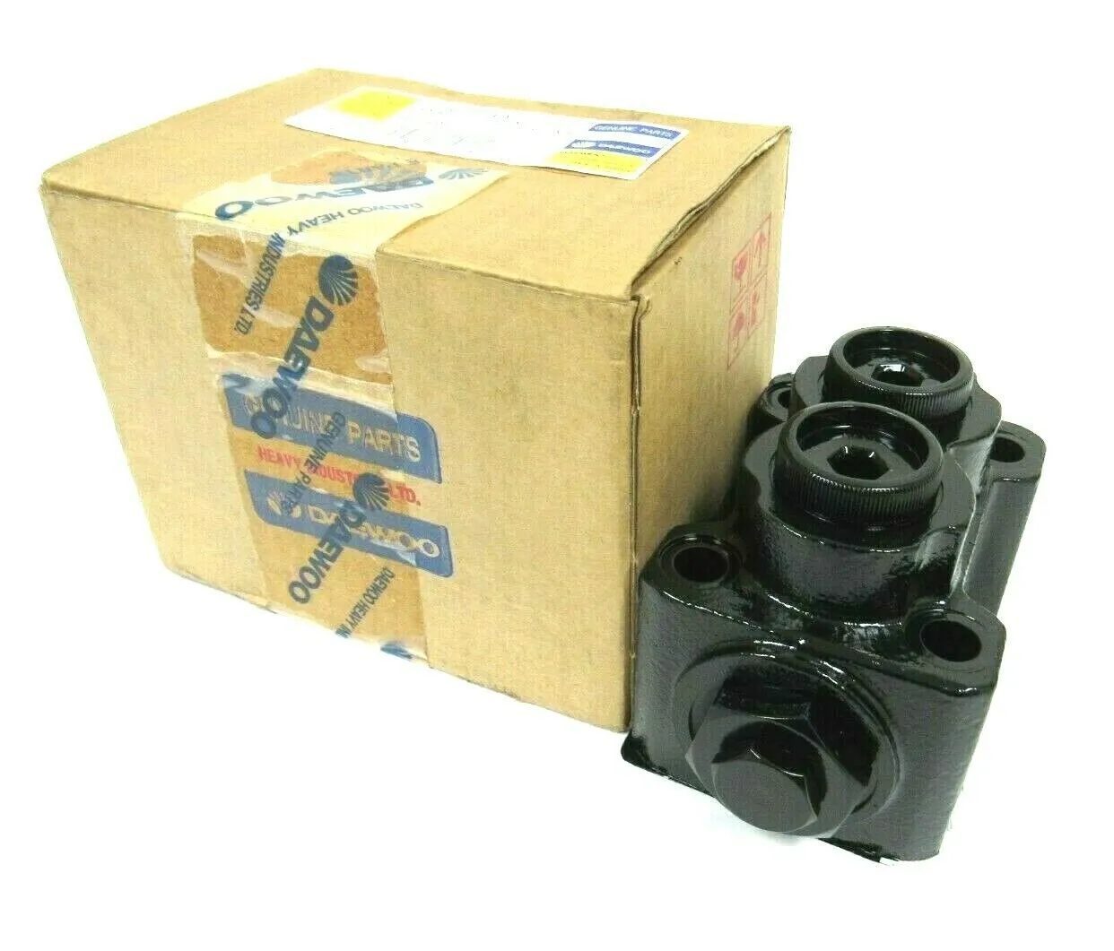 NEW DAEWOO 2426-9026A PILOT CHECK VALVE 24269026A HAN IL HYDRAULICS S200W5