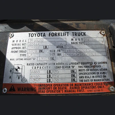 Toyota 7FGCU32 6600 lb Forklift
