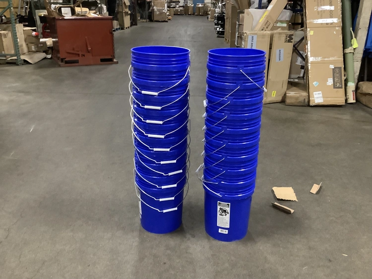 Used _UNKNOWN_ _UNKNOWN_ Restaurant Storage Containers Michigan US | Miedema Asset Management Group #1413626