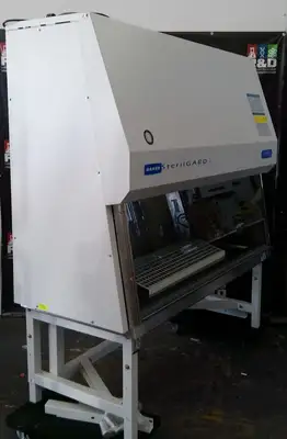 Used _UNKNOWN_ _UNKNOWN_ Biosafety Cabinets California US | R&D Laboratory Equipment #1323751
