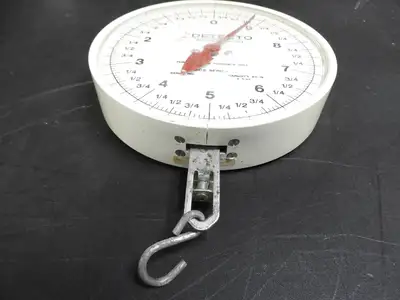 Used Cardinal Detecto Used Cardinal Detecto MCS-20F 20lb Dual Faced Hanging Scale Food Scales Illinois US | Falcon Restaurant Supply #1376594