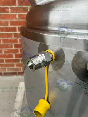 USED PRECISION STAINLESS 600 LITER STAINLESS STEEL JACKETED REACTOR 45 PSI