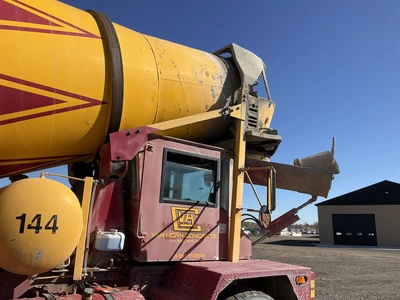 Used 2001 ADVANCE 5 AXLE Concrete Mixer Trucks Michigan US | Miedema Asset Management Group #1579194