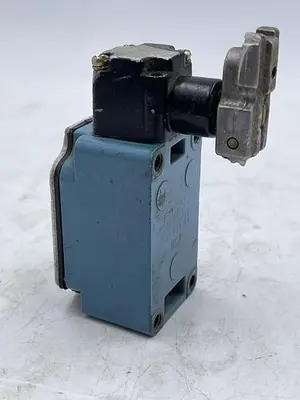 Used MICRO SWITCH MICRO SWITCH 1LS3 Switch Parts | ND Industrial Surplus #1212690