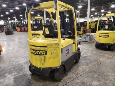 USED 2019 HYSTER E80XN