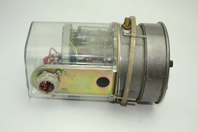 Used Dwyer 3015C Pressure Switches California US | Davliegogo LLC #1705247