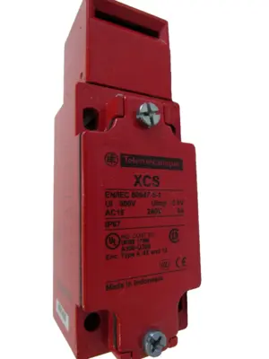 NEW TELEMECANIQUE XCSA703 SAFETY SWITCH