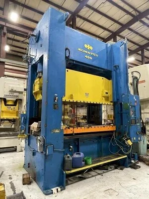 USED 1980 KOMATSU E2P 300