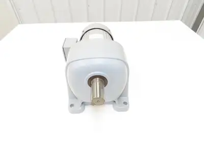 Nissei G3L32N200-UTB04 GTR Inline Gearmotor 200:1 Ratio 8.5rpm 1/2Hp 230/460V