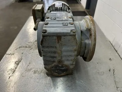 USED SEW-EURODRIVE SAF67DT90S4