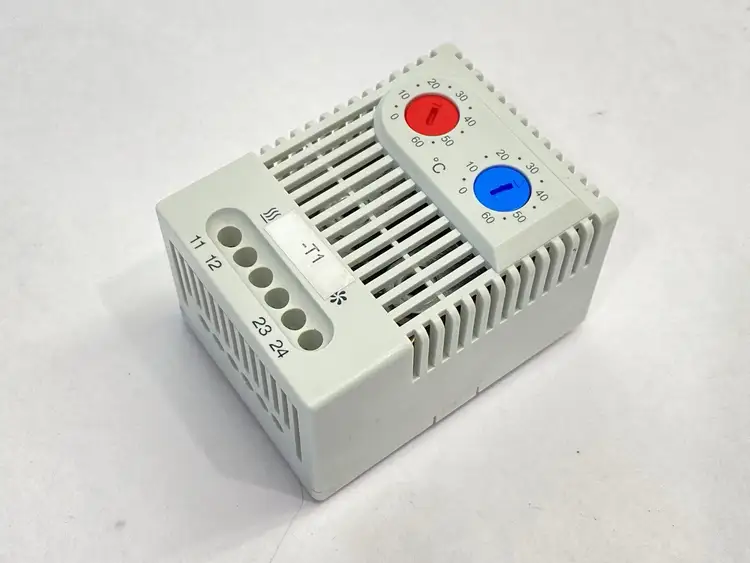 Used STEGO Enclosure Dual Thermostat 10A 250V Temperature Controls Michigan US | Maverick Industrial Sales #1402036