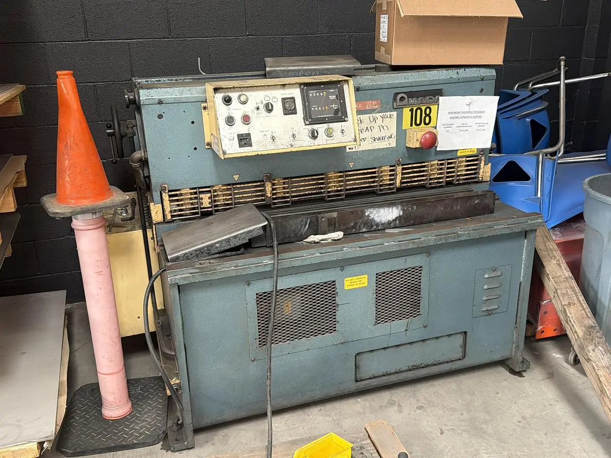 USED AMADA S-1232