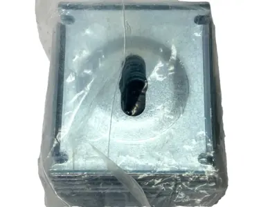 New | in-Stock Legrand Square Splice Washer Clamp CE40EZ PKG OF 25 Hardware Washers Michigan US | Maverick Industrial Sales #1502382