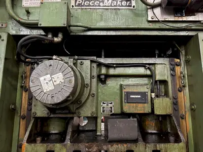 100 TON MINSTER P2-100-42 PIECE MAKER STRAIGHT SIDE SSDC HIGH SPEED PRESS 6" STROKE: YOBRO #23916