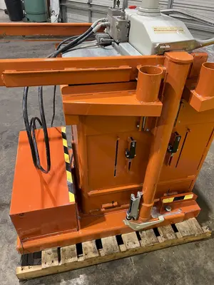 20" X 20" X 28" ORWAK  MODEL #5031-E HYDRAULIC VERTICAL COMPACTOR / BALER: STOCK #16758