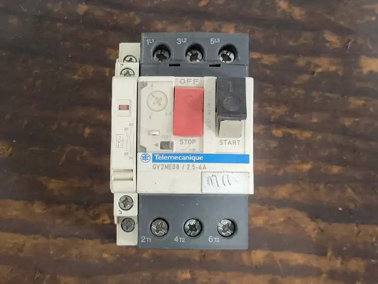 Used SCHNEIDER ELECTRIC GV2ME08 Switchgears British Columbia CA | Lenmark #242054