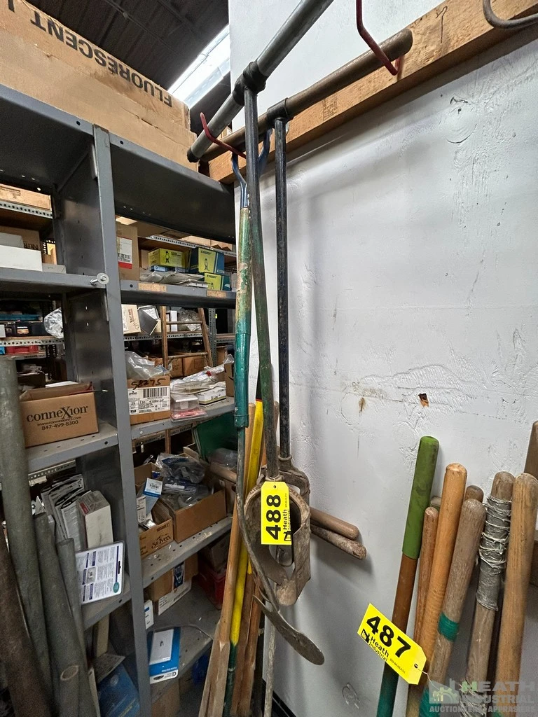 Used _UNKNOWN_ ASSORTED POST HOLE DIGGERS Post Hole Diggers Illinois US | Heath Industrial Auction Services #1379994