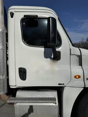 USED 2013 FREIGHTLINER CASCADIA 125
