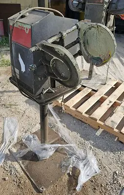 Red Devil Stand Mounted Gallon Paint Mixer 110v, 1 ph @ 60 Hz