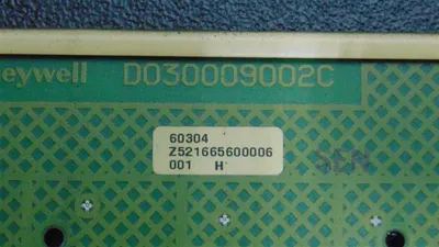 Honeywell 620 Series IPC 621 I/O Rack Model 621-9990 Rev. H Used