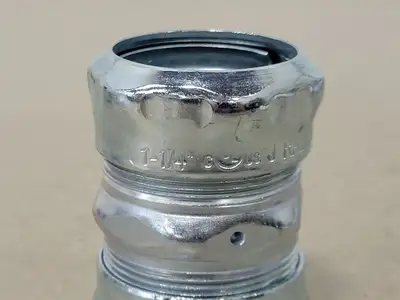 1-1/4" Raintight EMT Compression Coupling (Box of 8)