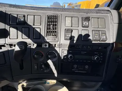 Used 2005 VOLVO VNL Conventional trucks New Jersey US | Proxy Equipment #1425980