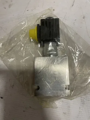 Bucher EMDV-08-N-3K-06TS-24DG 3-Way 2-Position Hydraulic Solenoid Valve 24V DC