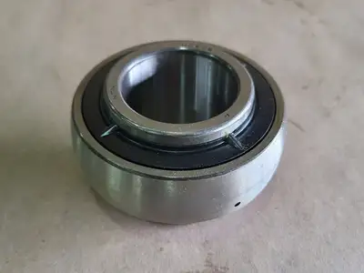 NEW NTN UC208D1