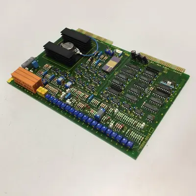 USED FUJI ELECTRIC F770 60 26 3D F77060263D UM200-D0IC