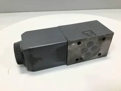 USED VICKERS DG4V-3-2AL-M-U-HL7-60