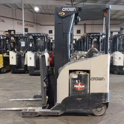 USED 2019 CROWN RR5725-45