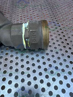USED GEMU 554/32 PNEUMATIC ANGLE SEAT GLOBE VALVE W/ 1 1/4" TO 1 1/2 THREADED FITTING