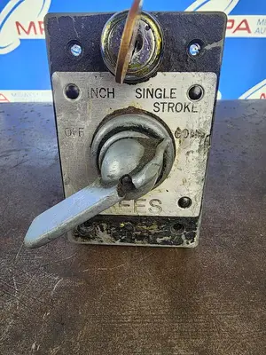USED REES 04925-557