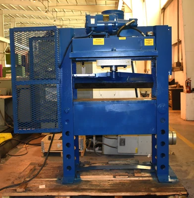 PRESS MASTER HFT-200T Hydraulic & Molding Presses | Mohawk Machinery (3)